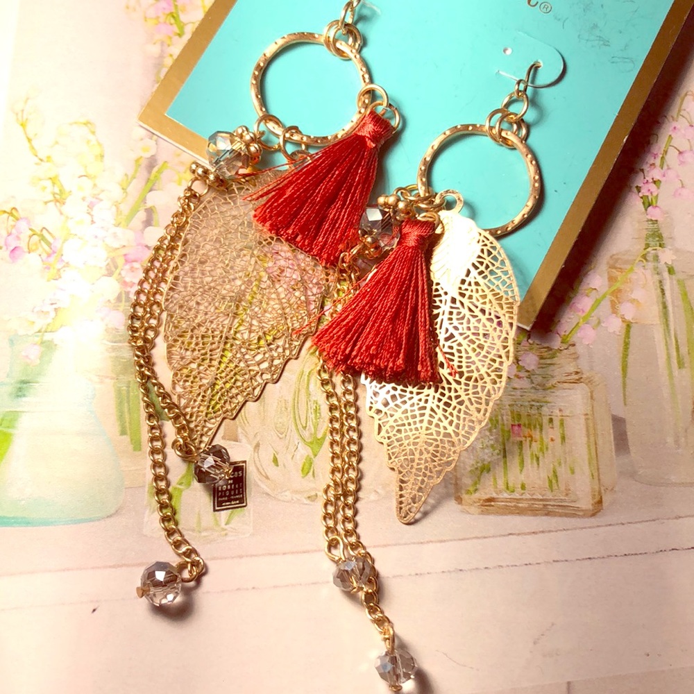 Gold leaf & rust colored tassel earrings NWT